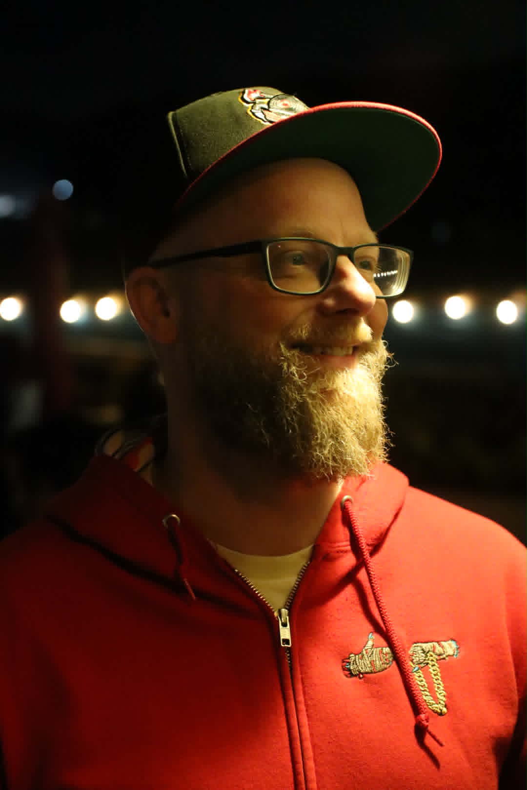 tomjonze — Comedian on MicStand