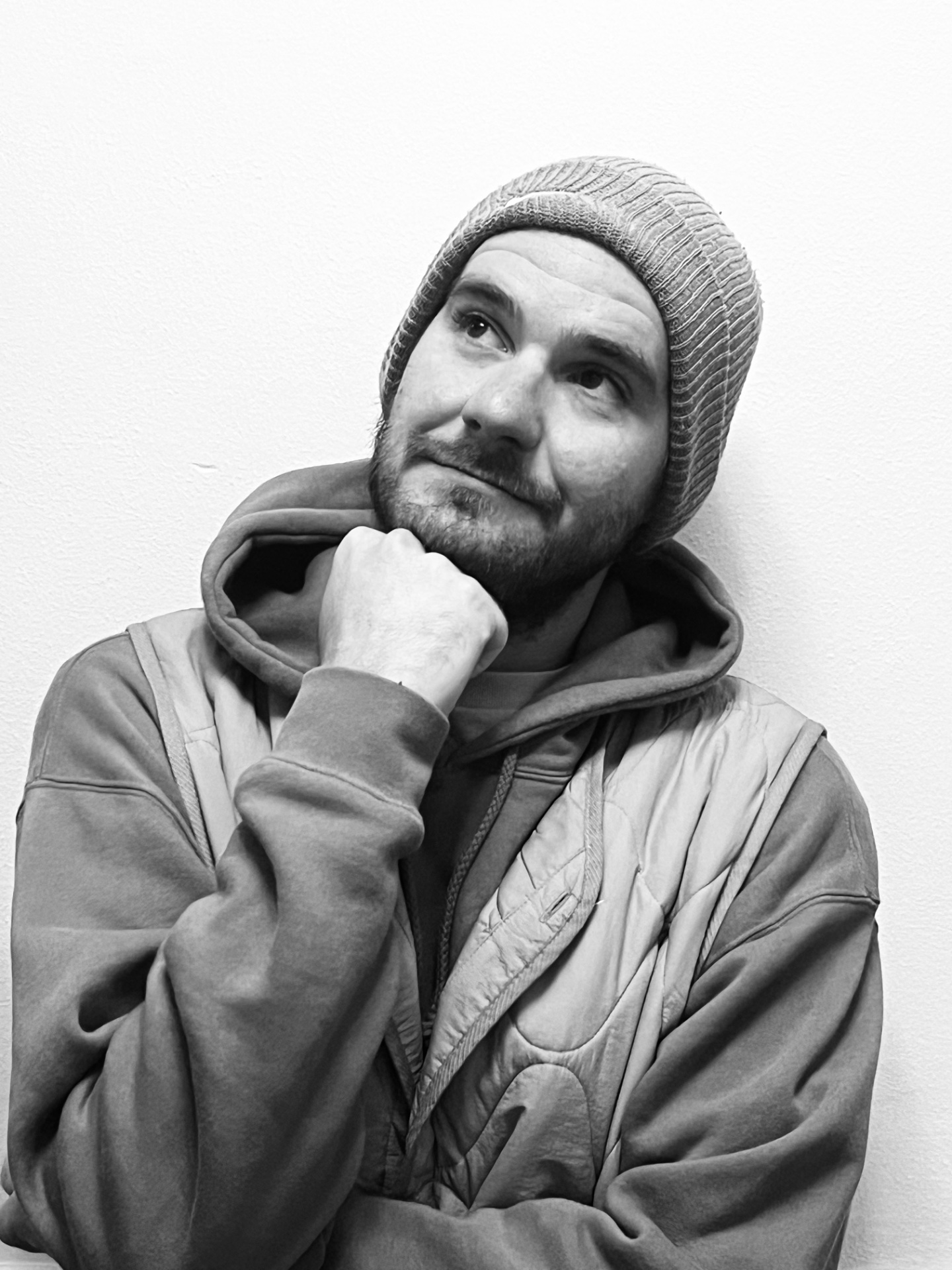 Guthrie — Comedian on MicStand