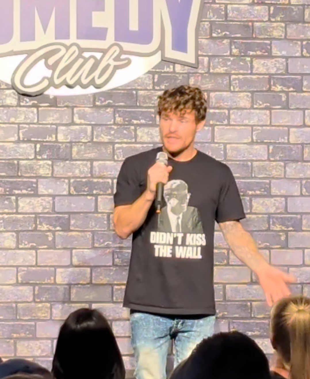 Andrew Tierney — Comedian on MicStand