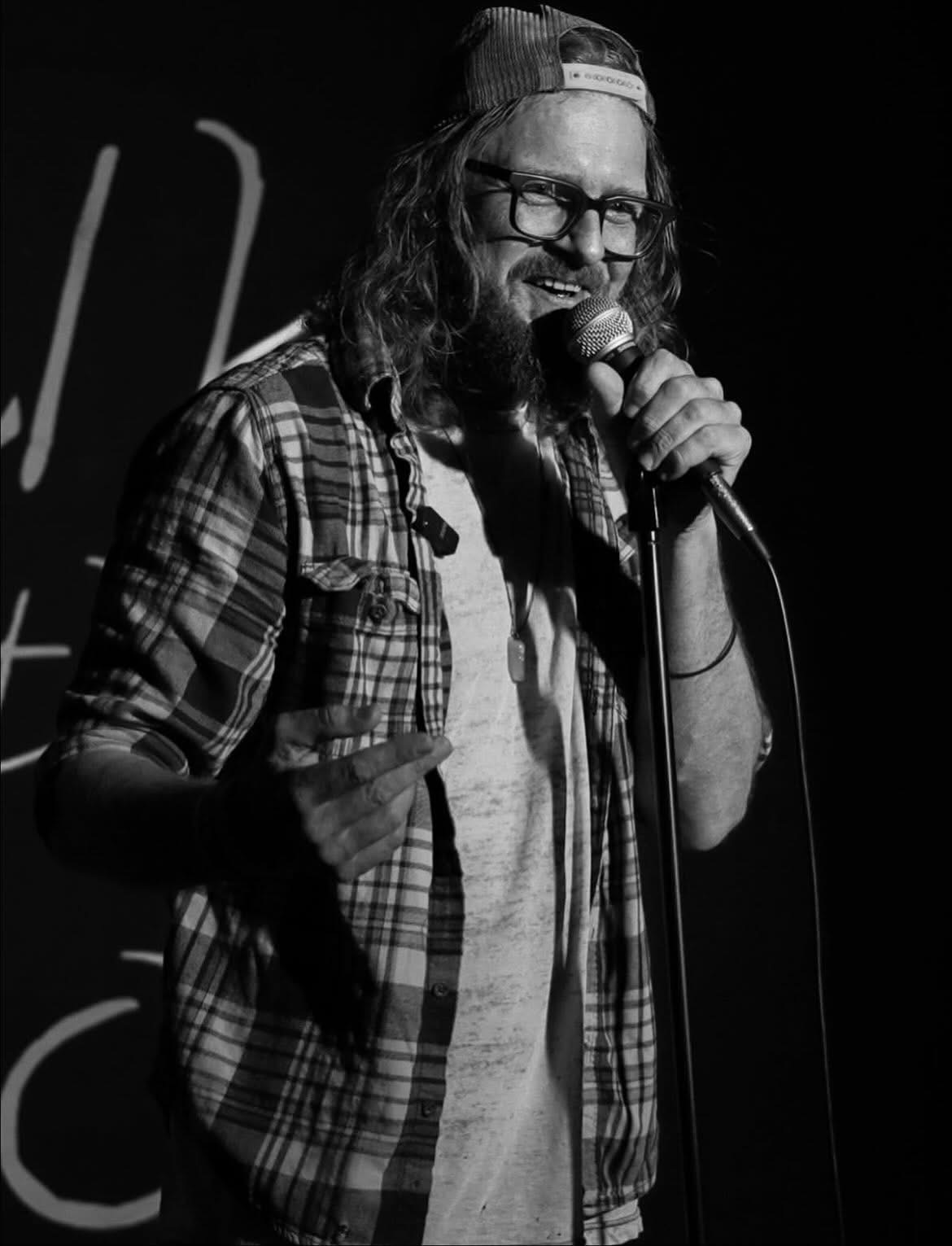 Cameron Smith — Comedian on MicStand