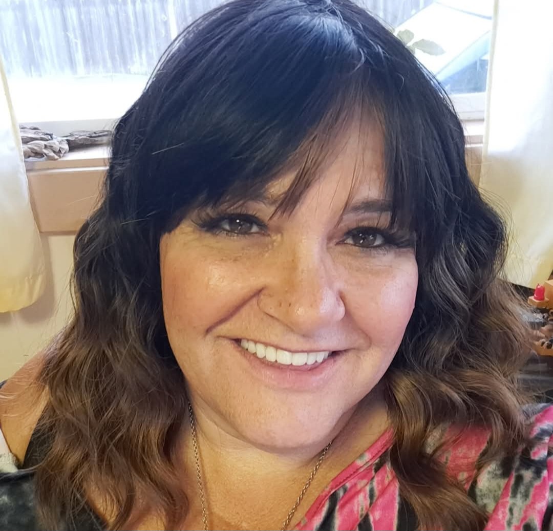 Shannon — Comedian on MicStand